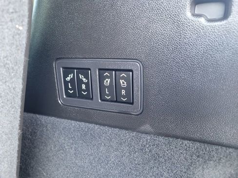 Used 2023 Cadillac XT6 Sport image 16