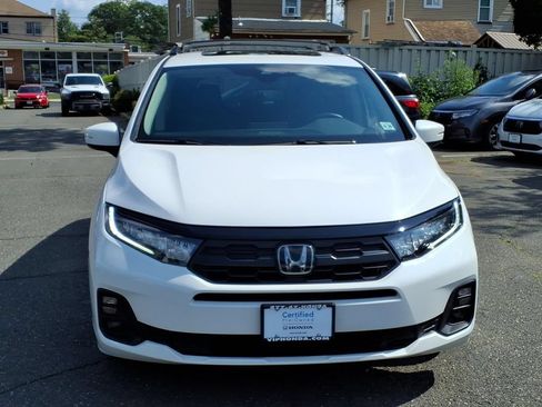 Certified 2025 Honda Odyssey EX-L image 2