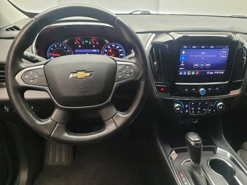 Used 2020 Chevrolet Traverse LT image 22