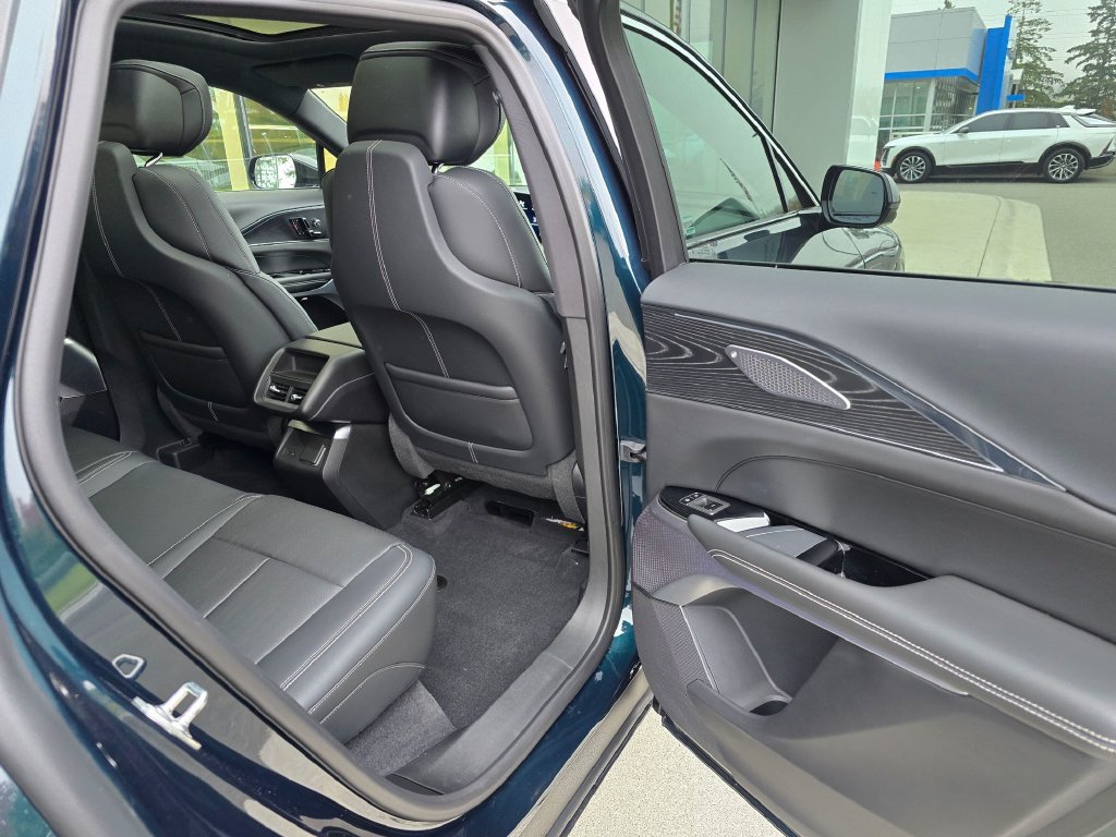 Certified 2024 Cadillac Lyriq Luxury AWD/4WD image 13