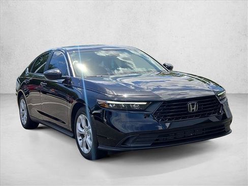 Certified 2025 Honda Accord LX image 3