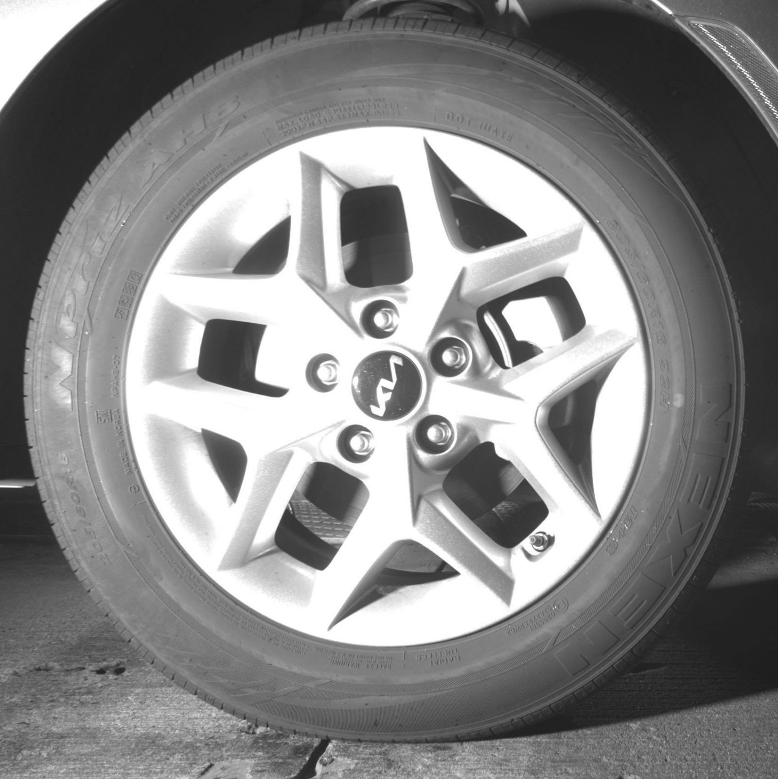 Used 2025 Kia Soul LX w/ LX Technology Package FWD image 15