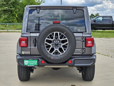 New 2025 Jeep Wrangler Unlimited Sahara image 5