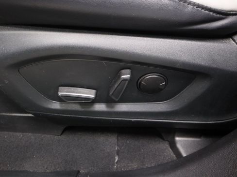 Certified 2021 Ford Explorer XLT w/ Equipment Group 202A image 24