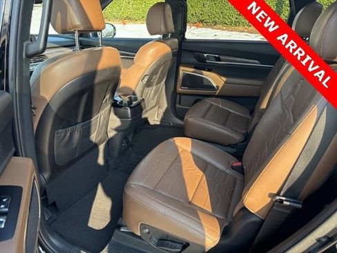 Used 2021 Kia Telluride SX w/ SX Prestige Package image 13