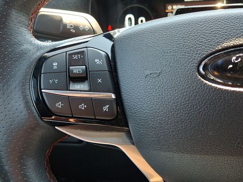 Used 2025 Ford Explorer ST-Line w/ ST-Line Street Pack AWD/4WD image 21