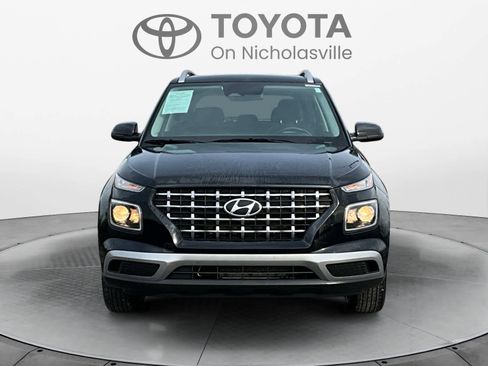 Used 2023 Hyundai Venue SEL image 9