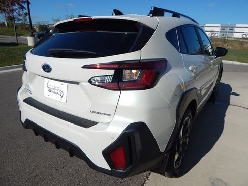 Used 2024 Subaru Crosstrek 2.5i Limited w/ Crosstrek Mirror Package AWD/4WD image 8