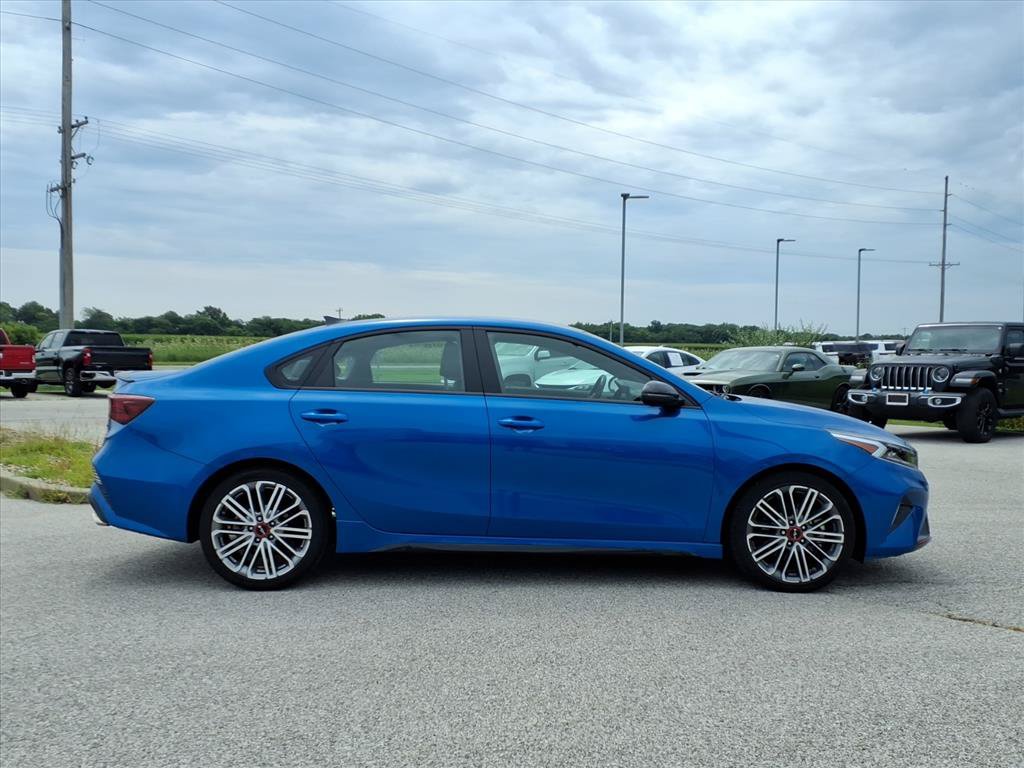 Used 2022 Kia Forte GT FWD image 2