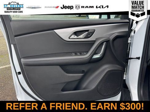 Used 2023 Chevrolet Blazer LT image 18