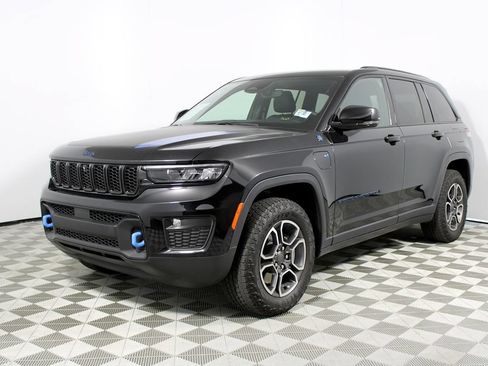 Used 2022 Jeep Grand Cherokee Trailhawk AWD/4WD image 37