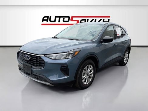 Used 2025 Ford Escape Active FWD image 3