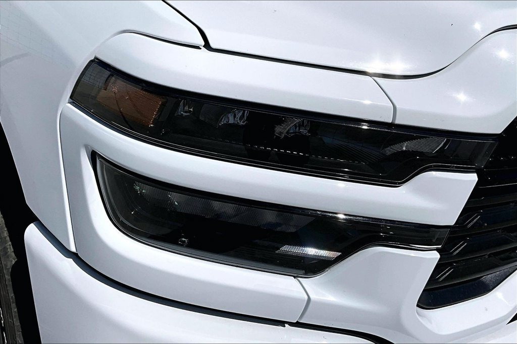 Certified 2026 RAM 2500 Big Horn AWD/4WD image 27