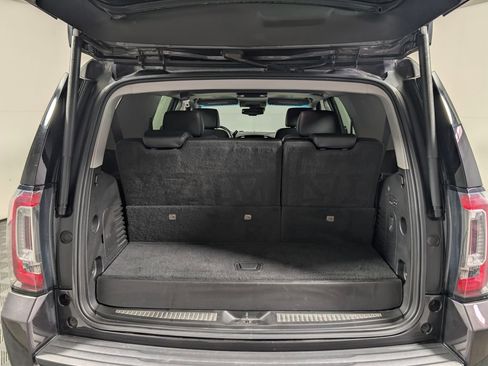 Used 2018 GMC Yukon SLT w/ Premium Edition AWD/4WD image 8