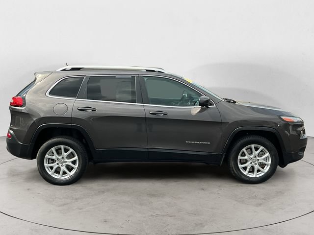 Used 2018 Jeep Cherokee Latitude Plus w/ Comfort/Convenience Group AWD/4WD image 4