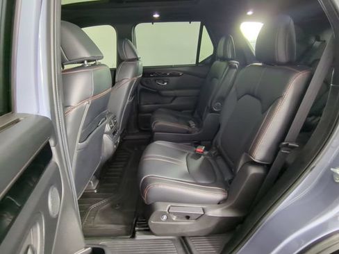 Used 2024 Honda Pilot TrailSport image 20