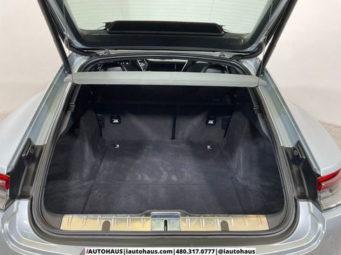 Used 2022 Porsche Panamera 4S w/ Premium Package image 42