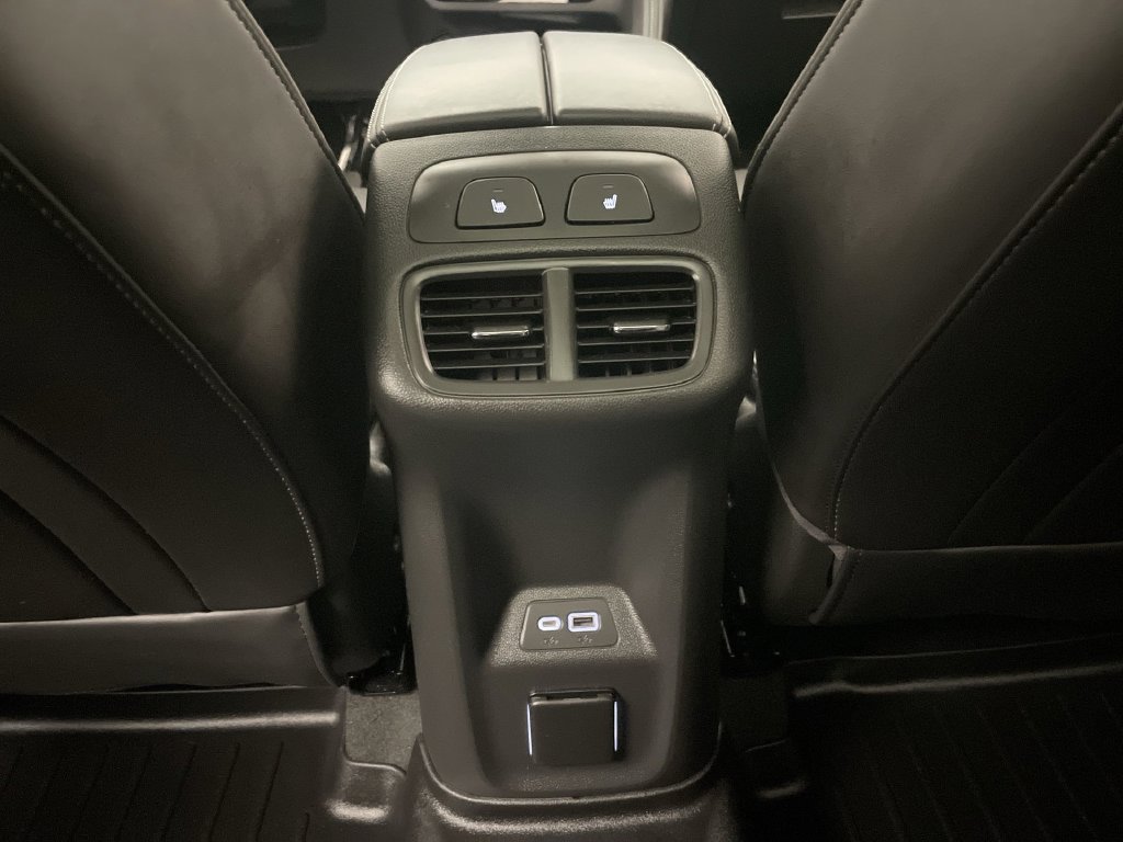 Used 2023 Buick Envision Avenir AWD/4WD image 16