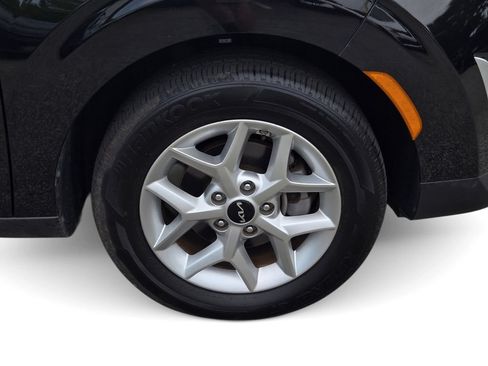 Certified 2024 Kia Soul S FWD image 6