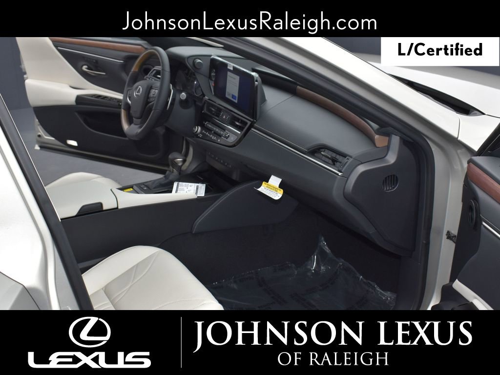 Used 2025 Lexus ES 300h w/ Technology Package FWD image 14