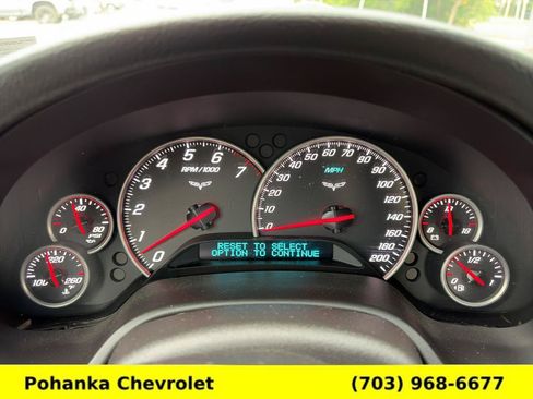 Used 2005 Chevrolet Corvette Coupe w/ Preferred Equipment Group RWD image 9