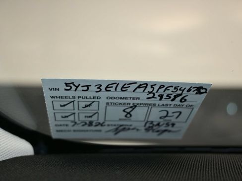 Used 2023 Tesla Model 3 Standard Range RWD image 9