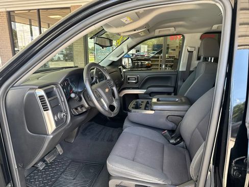 Used 2019 Chevrolet Silverado 1500 LT RWD image 8