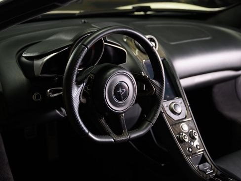 Used 2013 McLaren MP4-12C Spider image 27