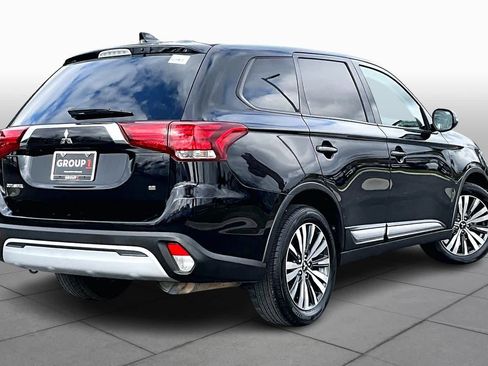 Used 2020 Mitsubishi Outlander SE image 12
