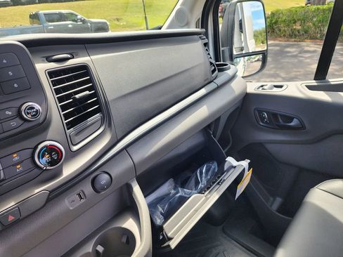 New 2025 Ford Transit 250 148 Medium Roof w/ Load Area Protection Package image 30