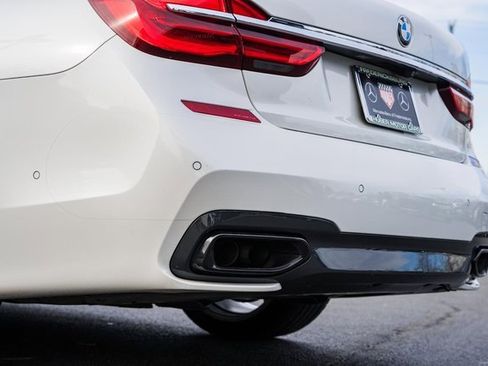 Used 2018 BMW 750i xDrive image 7