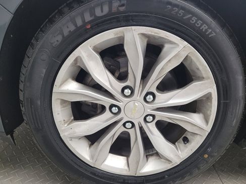Used 2020 Chevrolet Malibu LT FWD image 31
