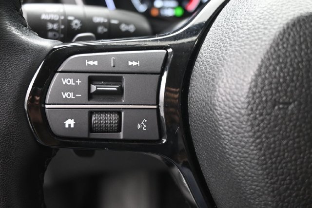 Used 2025 Honda Pilot EX-L image 32