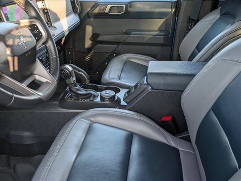 Used 2024 Ford Bronco Outer Banks AWD/4WD image 18