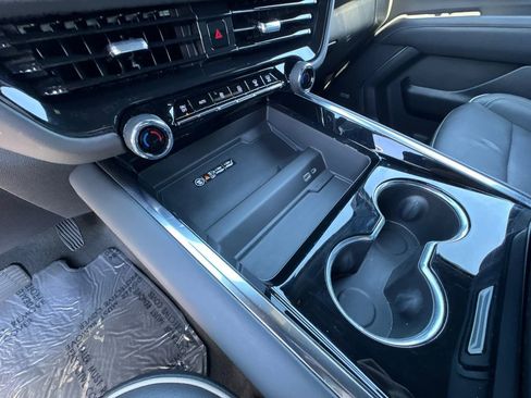 Used 2025 Chevrolet Tahoe Premier image 32