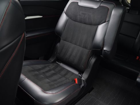 Used 2025 Ford Explorer ST image 14