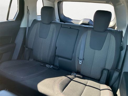 Used 2017 GMC Terrain SLE image 9