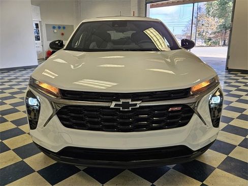 New 2026 Chevrolet Trax RS w/ Sunroof Package image 2