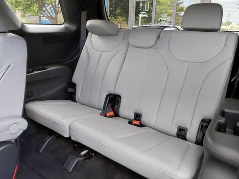 Used 2025 Hyundai Palisade SEL AWD/4WD image 16