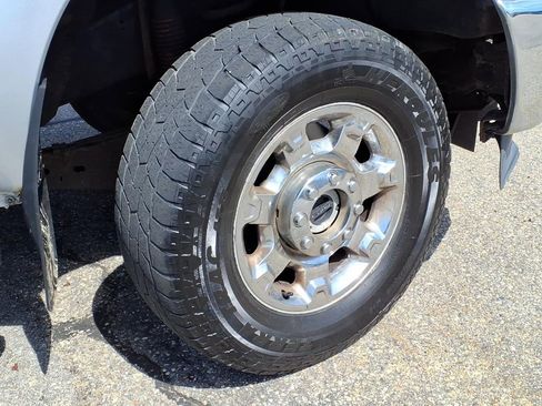 Used 2016 Ford F250 XLT w/ XLT Premium Package AWD/4WD image 9