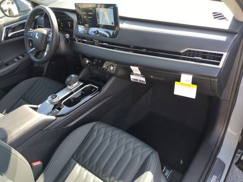 New 2026 Mitsubishi Outlander SEL AWD/4WD image 15