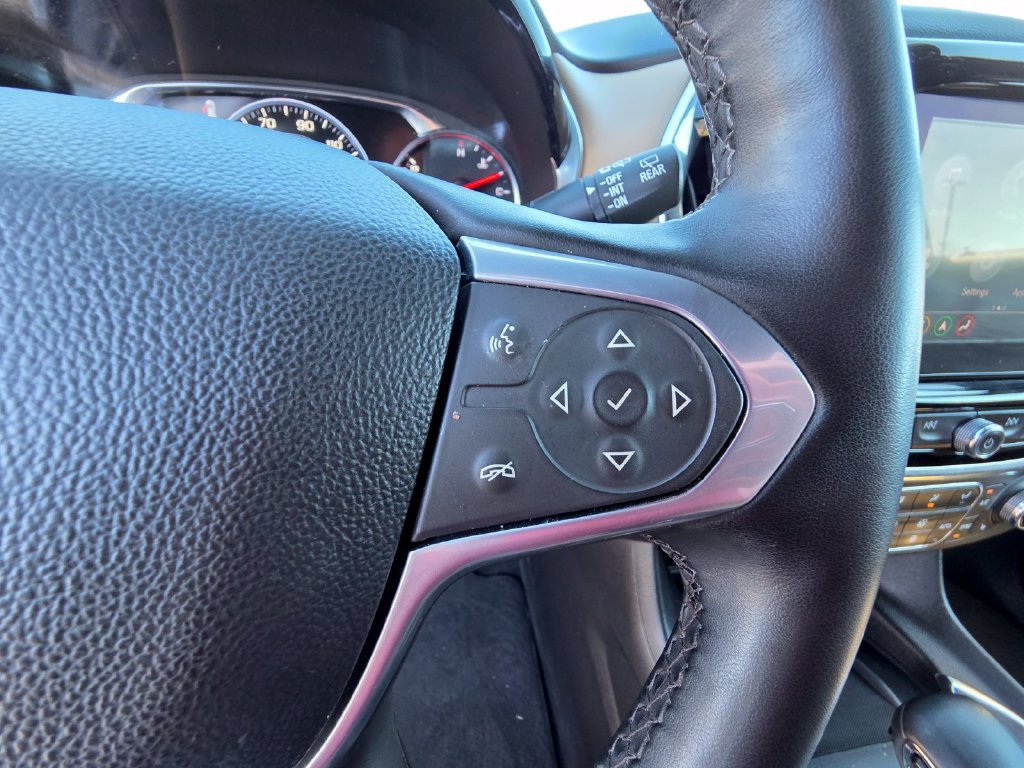 Used 2023 Chevrolet Traverse Premier FWD image 19