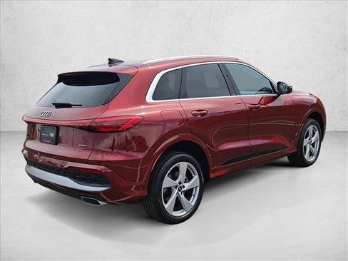 Used 2025 Audi Q5 Premium Plus w/ Premium Plus image 5