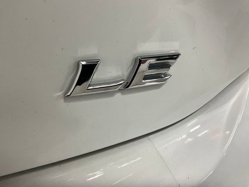 Used 2025 Toyota Camry LE w/ Convenience Package image 8