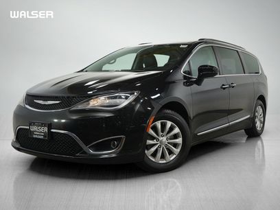 Used 2017 Chrysler Pacifica Touring-L