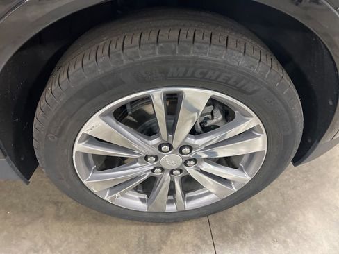 Used 2025 Cadillac XT5 Premium Luxury image 19