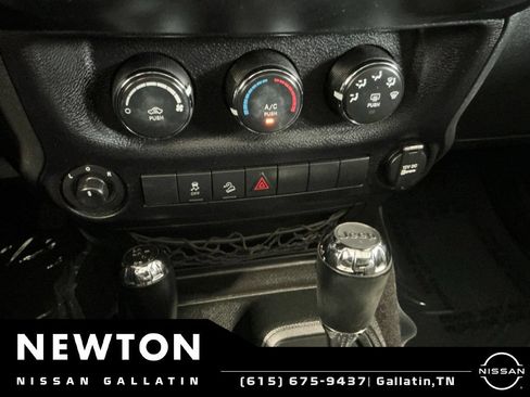 Used 2017 Jeep Wrangler Unlimited Sport w/ Quick Order Package 24S AWD/4WD image 40