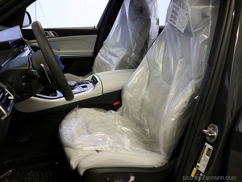 New 2026 BMW X5 xDrive50e w/ M Sport Package image 10