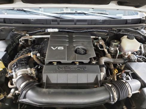 Used 2022 Nissan Frontier SV image 6