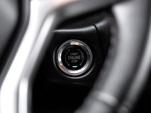 Used 2023 Chevrolet Suburban Premier image 25